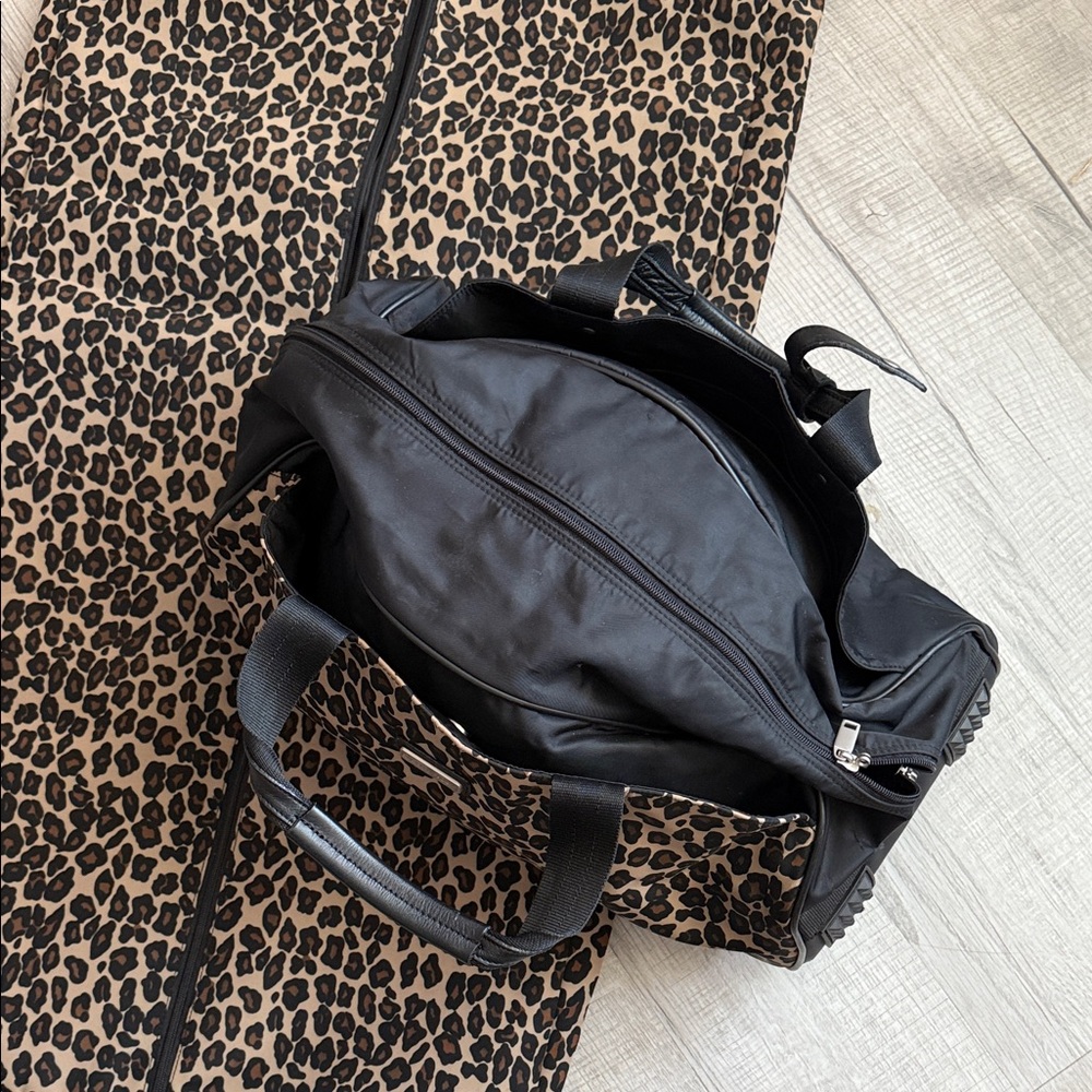 Leopard Print travel Set - image 6